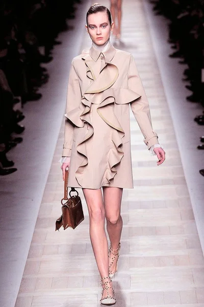 Look 7